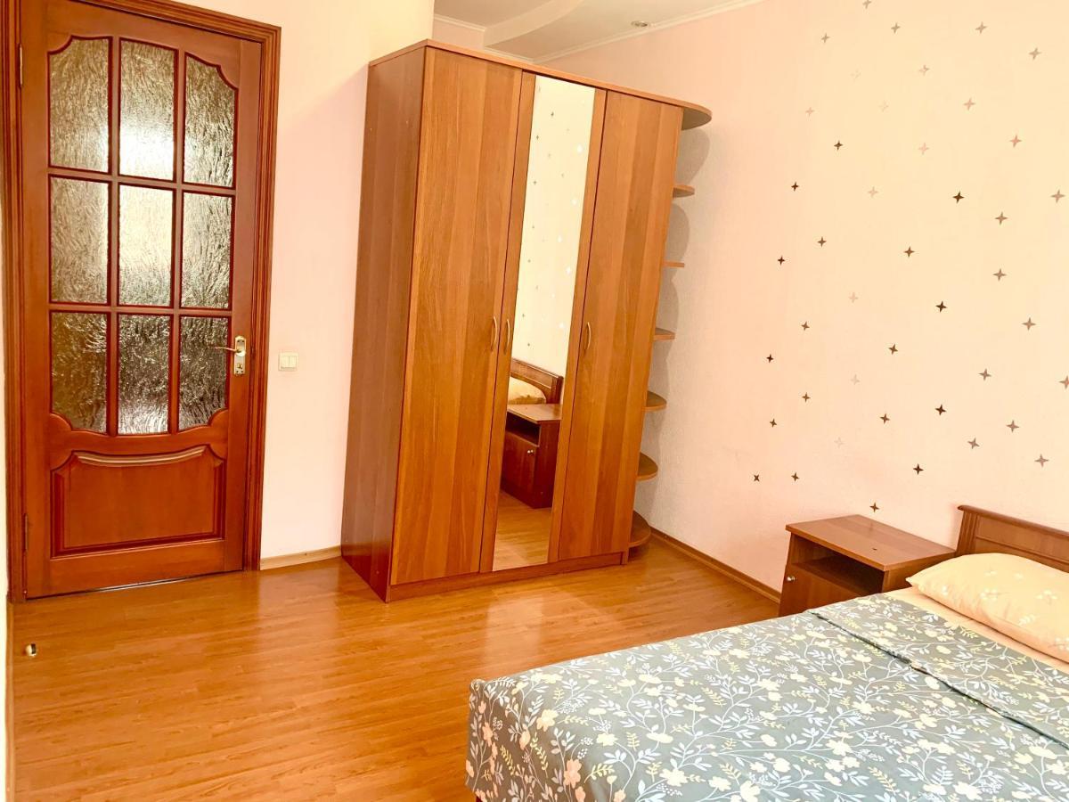 Apartaments On Pavlovskaya 8 Harkov Kültér fotó